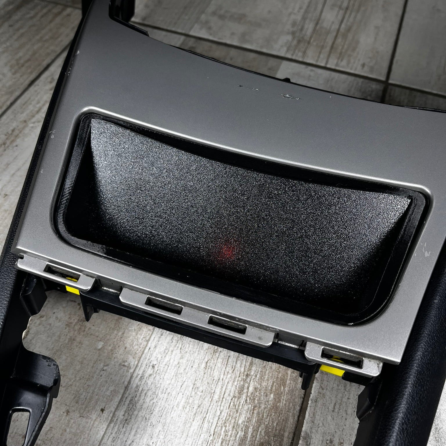Wireless charger for BMW 1 Series (E8X)